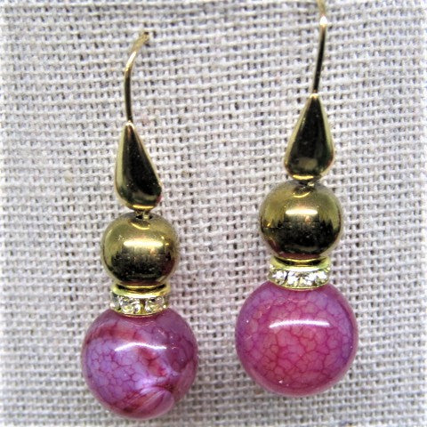 https://www.artistryjewelry.net/products/stunning-raspberry-sweets-necklace-set
