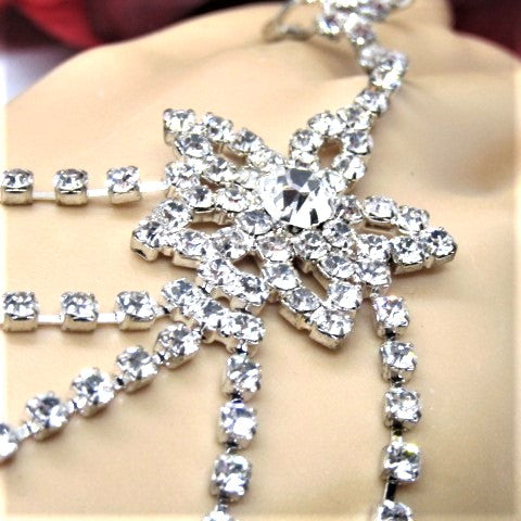 https://www.artistryjewelry.net/products/rhinestones-for-the-wrist-and-finger-bracelet