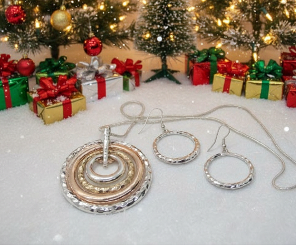 Fantastic Hammered Circles Necklace Set