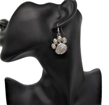 https://www.artistryjewelry.net/products/paw-earrings