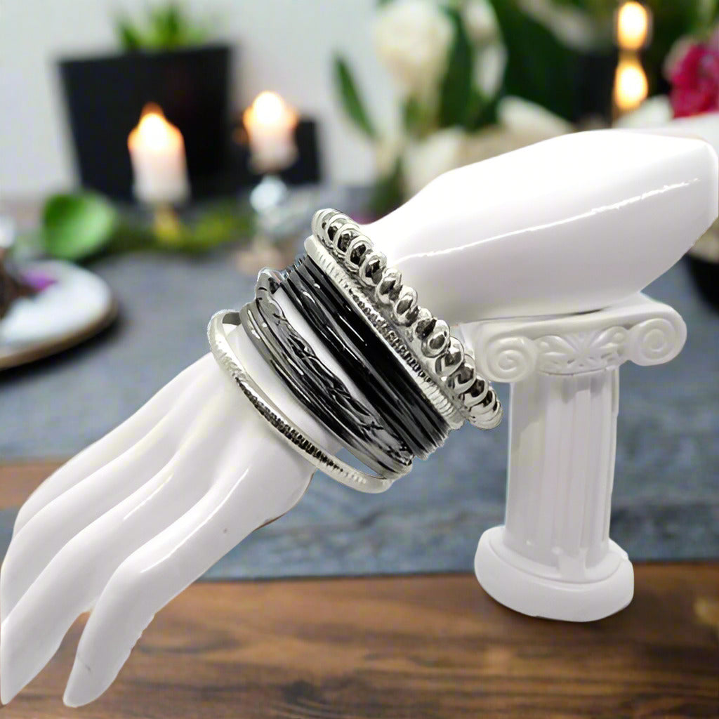 https://www.artistryjewelry.net/products/silver-and-black-bangle-bracelet