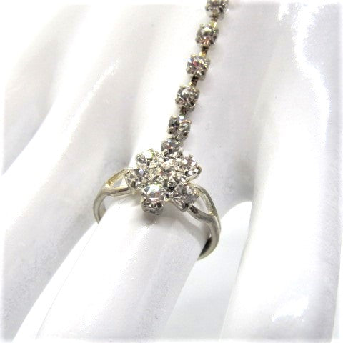 https://www.artistryjewelry.net/products/rhinestones-for-the-wrist-and-finger-bracelet