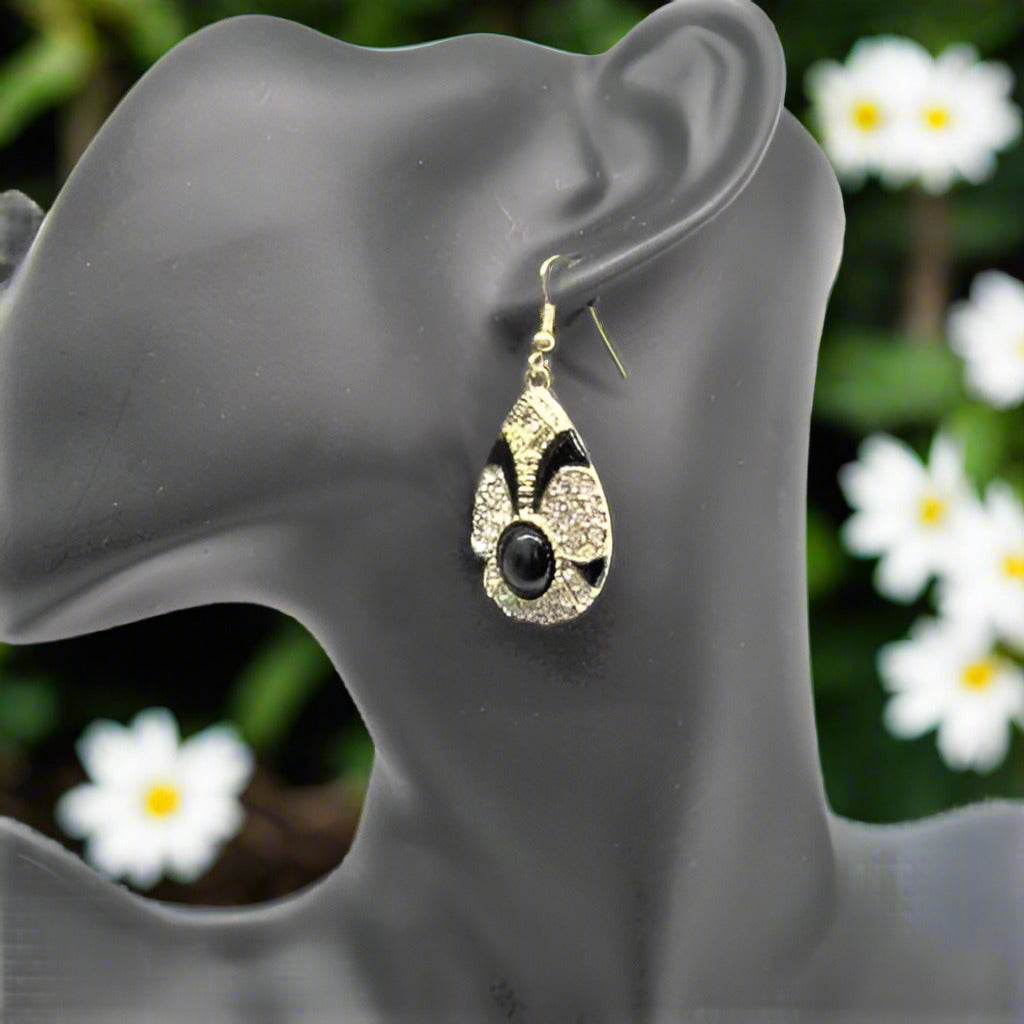https://www.artistryjewelry.net/products/exquisite-teardrop-earrings