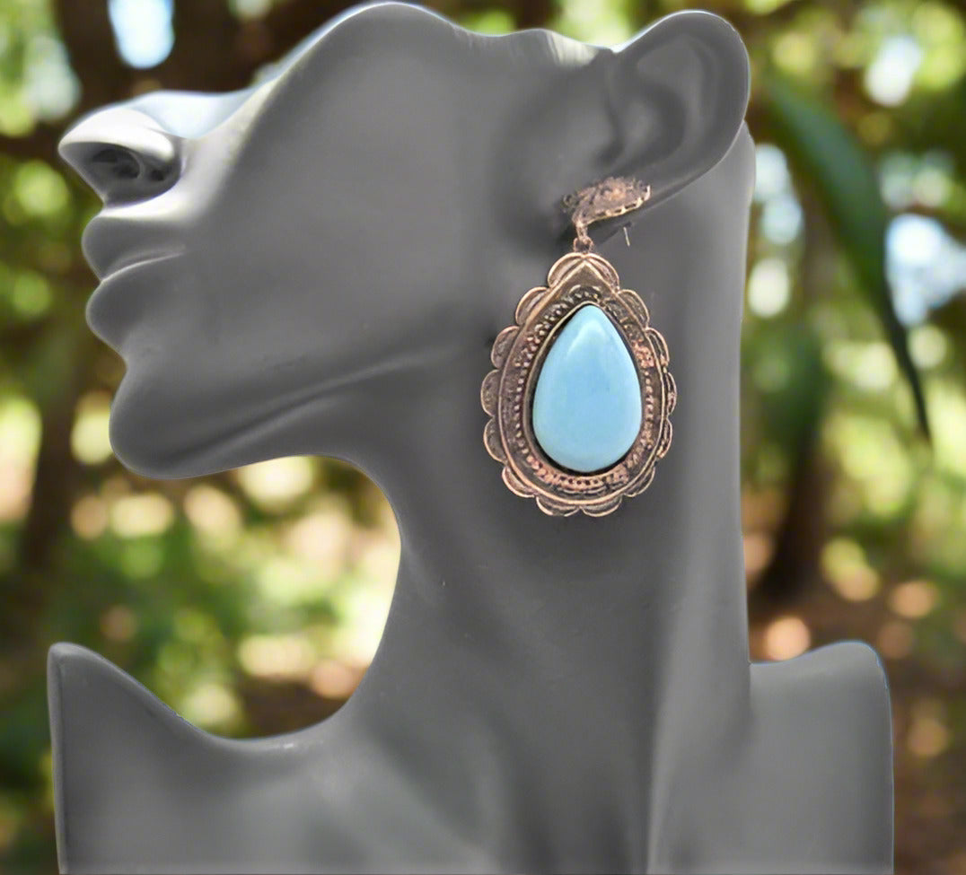 https://www.artistryjewelry.net/products/lovely-copper-tone-teardrop-earrings