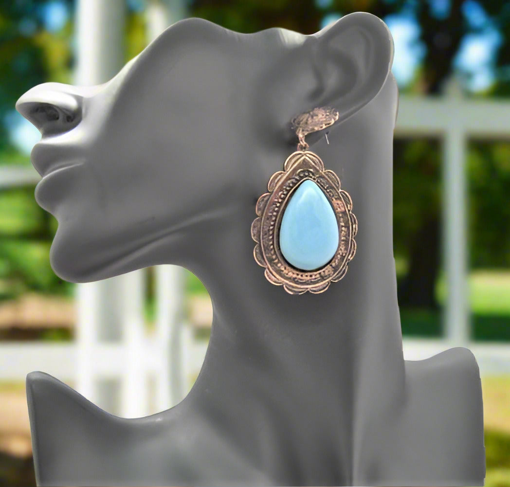 https://www.artistryjewelry.net/products/lovely-copper-tone-teardrop-earrings