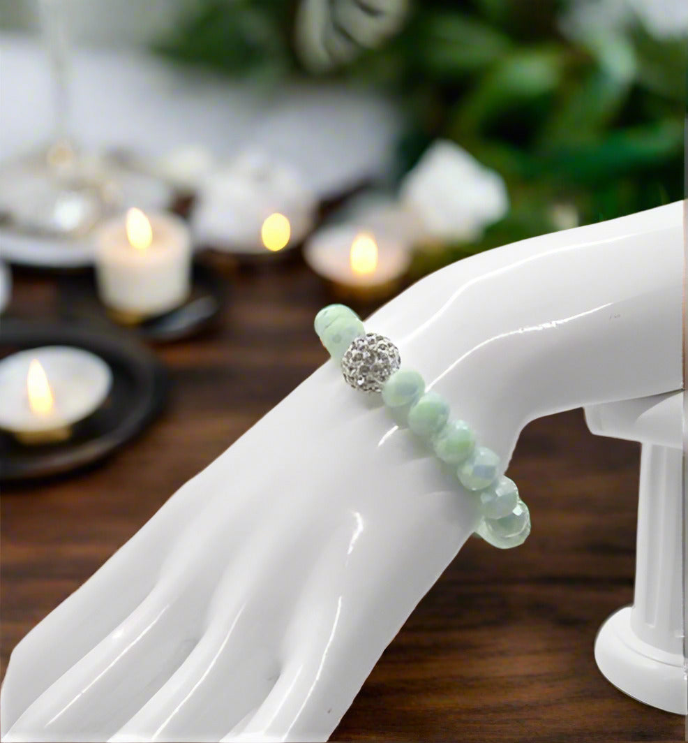 https://www.artistryjewelry.net/products/gorgeous-mint-bracelet
