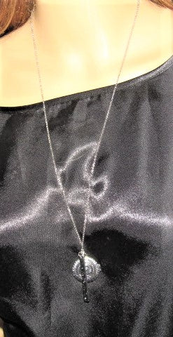 https://www.artistryjewelry.net/products/love-the-life-you-live-necklace