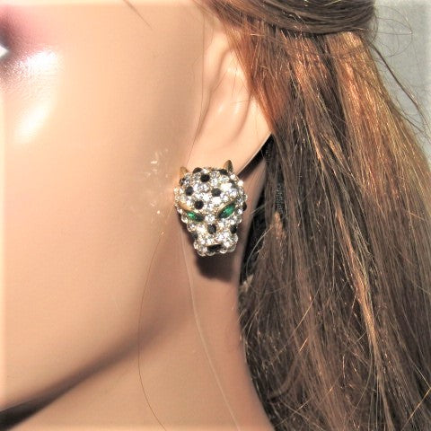 https://www.artistryjewelry.net/products/dynamic-animal-earrings