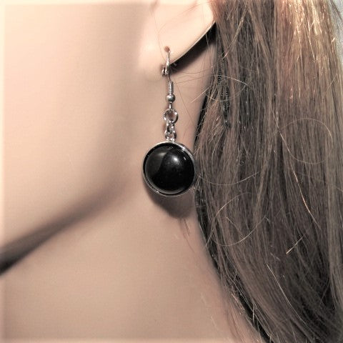 https://www.artistryjewelry.net/products/black-natural-stone-drop-earring