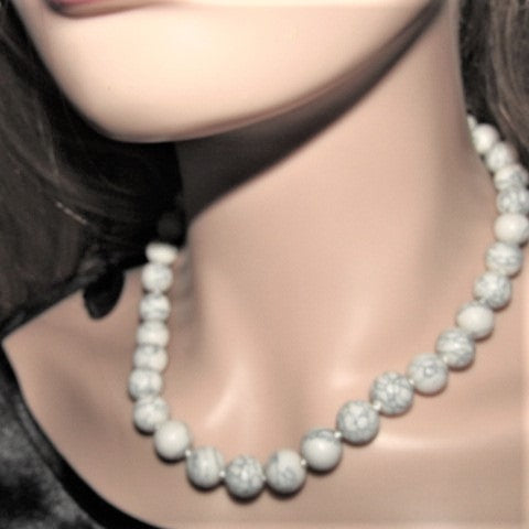 https://www.artistryjewelry.net/products/chunky-necklace