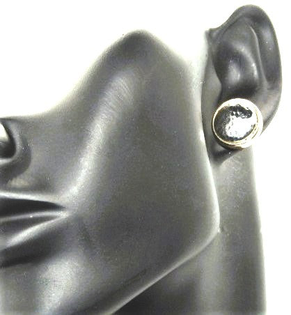https://www.artistryjewelry.net/products/hammered-earrings