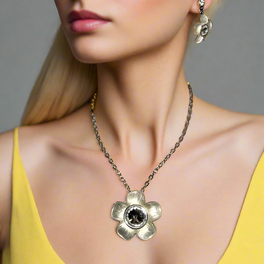 Lovely Yellow Flower Necklace Set