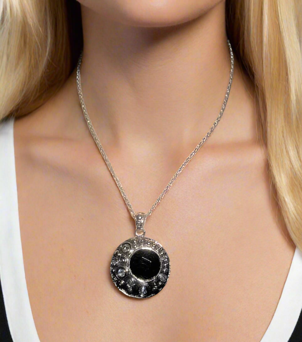 Elegant Black and Silver Necklace Set