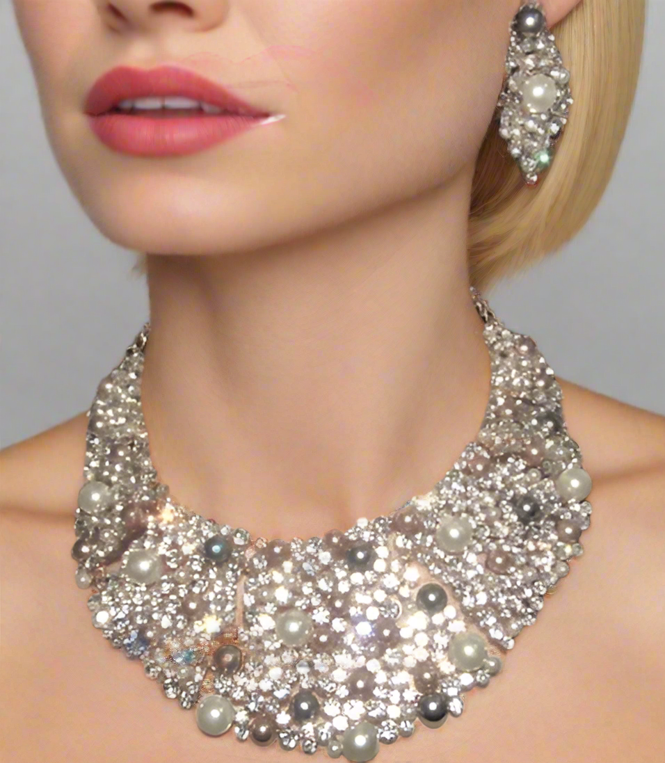 Gorgeous Pearls and Rhinestones Necklace Set