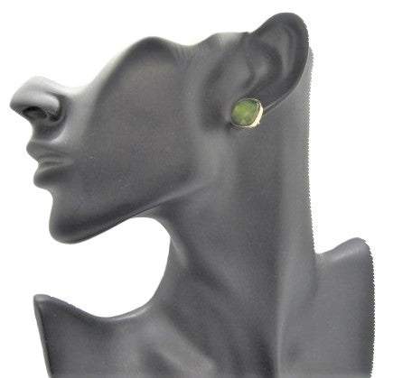 https://www.artistryjewelry.net/products/gorgeous-green-stud-earrings