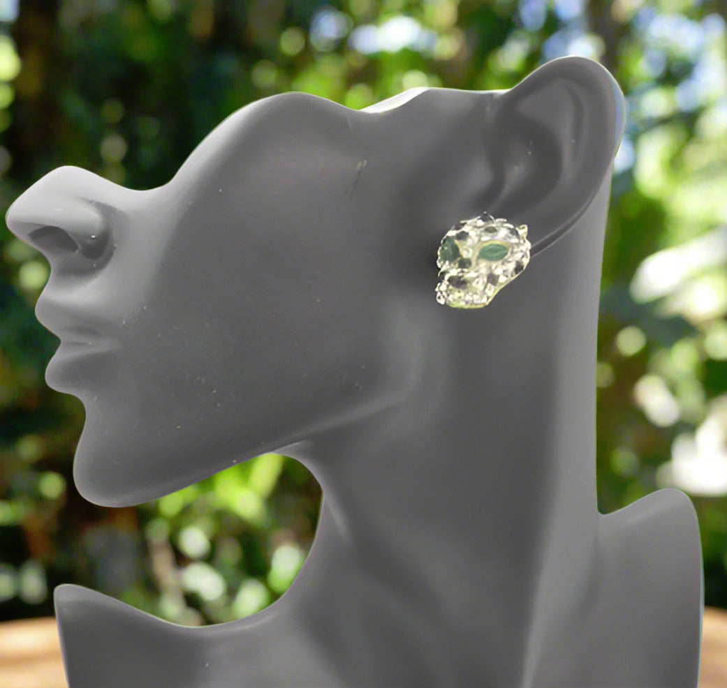 https://www.artistryjewelry.net/products/dynamic-animal-earrings
