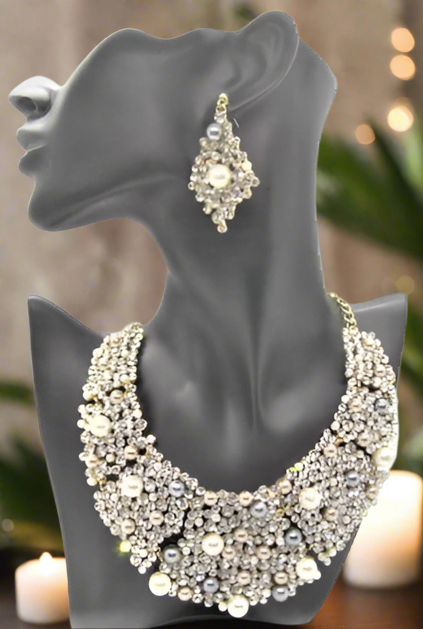 https://www.artistryjewelry.net/products/pearls-and-rhinestones