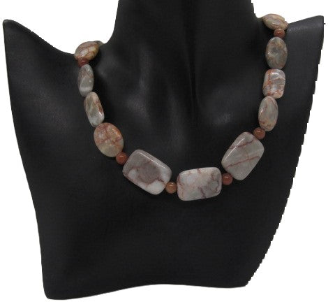 https://www.artistryjewelry.net/products/exciting-red-spot-stone-delight-necklace-set