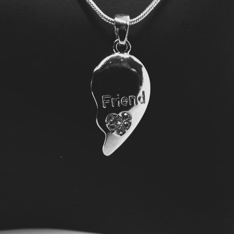 https://www.artistryjewelry.net/products/best-friends-forever-dual-necklace
