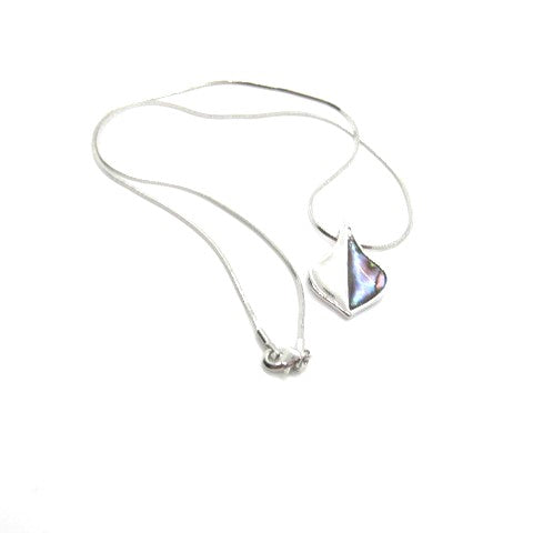https://www.artistryjewelry.net/products/lovely-paua-leaf-necklace-a