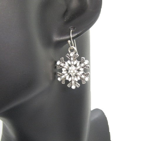 https://www.artistryjewelry.net/products/beautiful-soft-white-snowflake-earrings