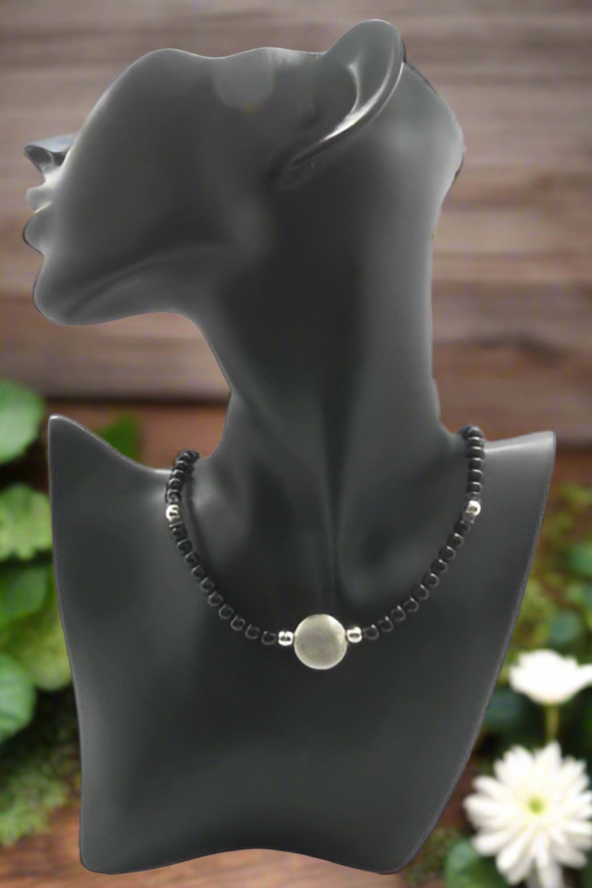 https://www.artistryjewelry.net/products/black-luster-necklace