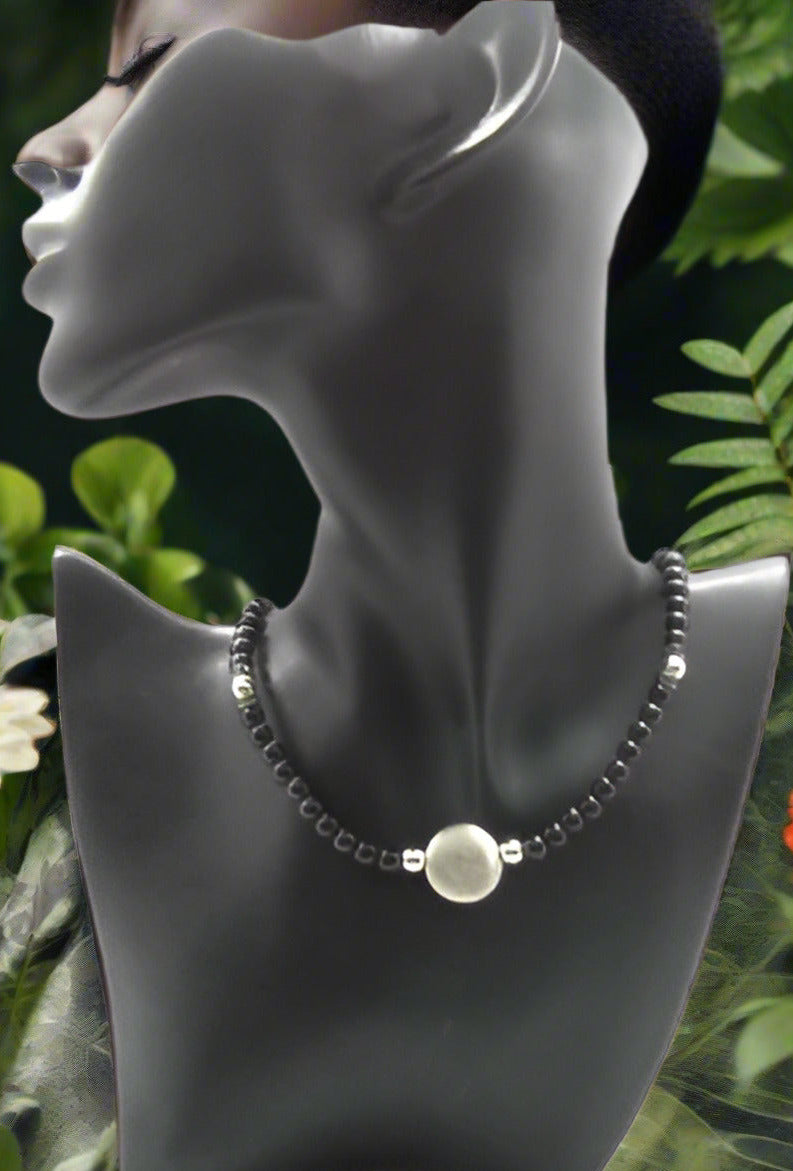 https://www.artistryjewelry.net/products/black-luster-necklace