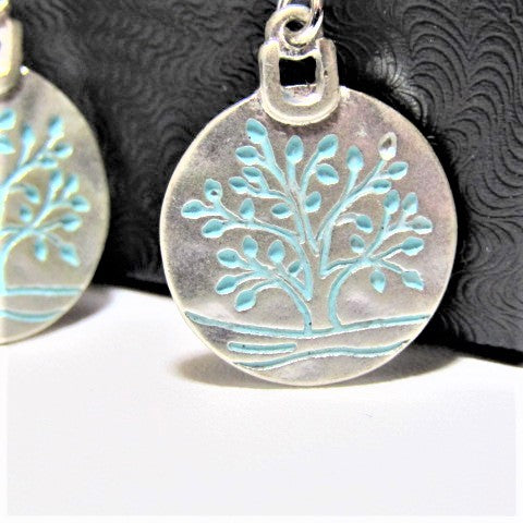https://www.artistryjewelry.net/products/beautiful-silver-tree-of-life-earrings