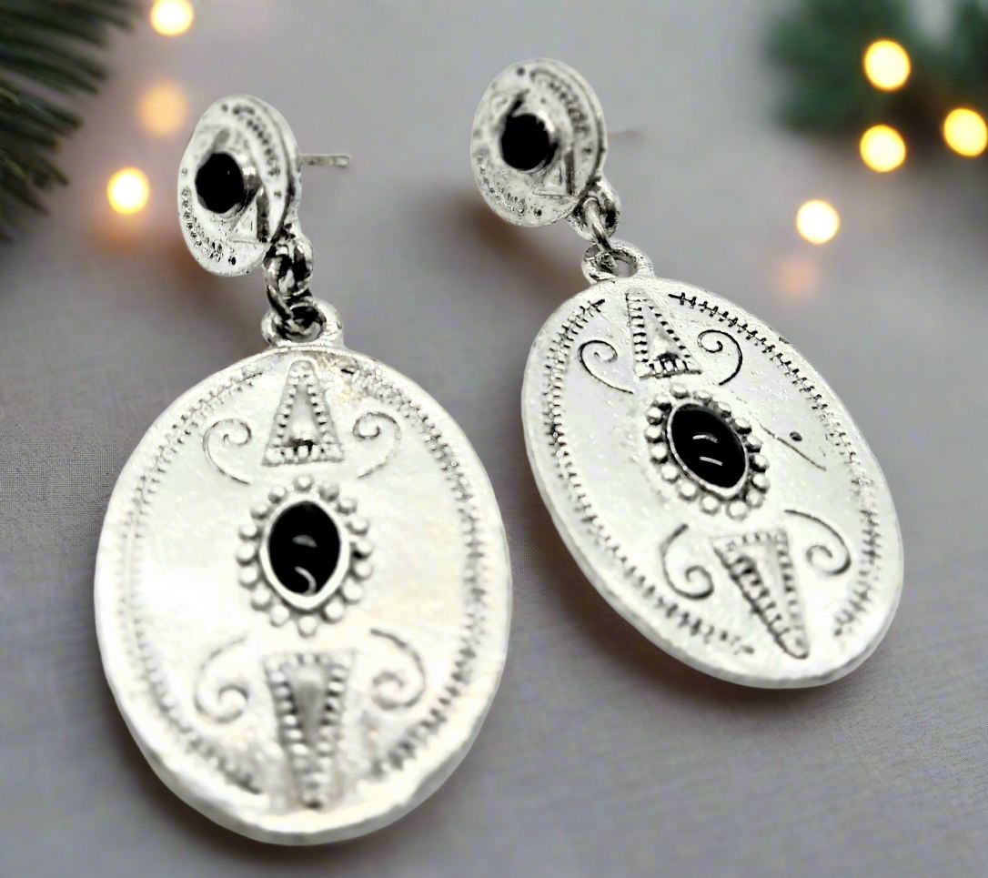 https://www.artistryjewelry.net/products/extra-special-fashion-earrings