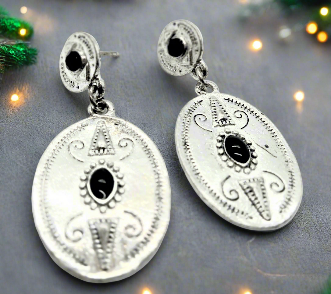 https://www.artistryjewelry.net/products/extra-special-fashion-earrings