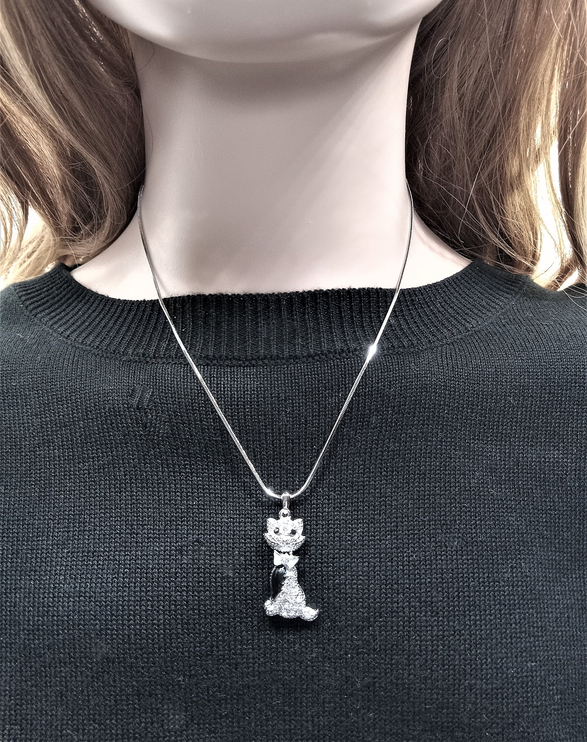 https://www.artistryjewelry.net/products/beautiful-cats-meow-necklace