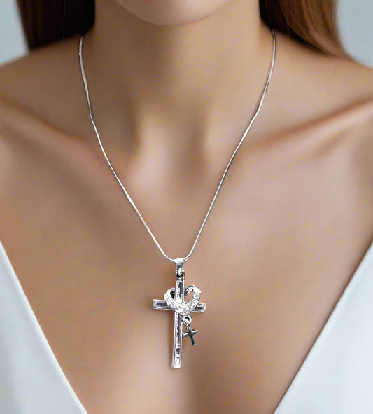 https://www.artistryjewelry.net/products/stunning-heart-and-cross-pendant-necklace