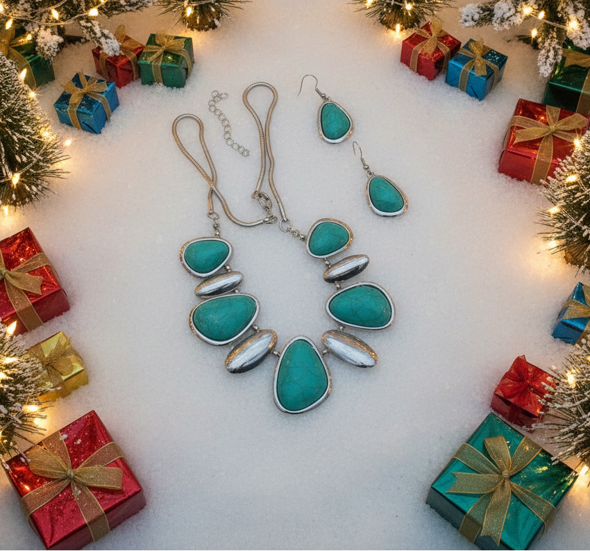 Fabulous Turquoise and Silver Necklace Set