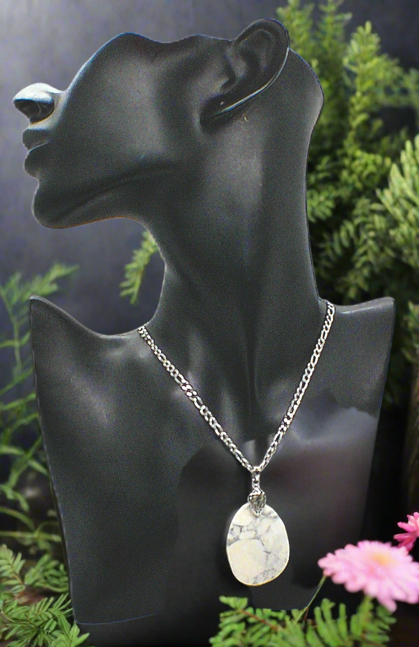 https://www.artistryjewelry.net/products/lovely-figaro-howlite-chain-necklace