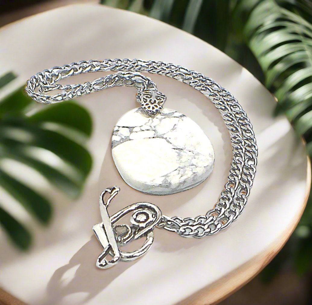 https://www.artistryjewelry.net/products/lovely-figaro-howlite-chain-necklace