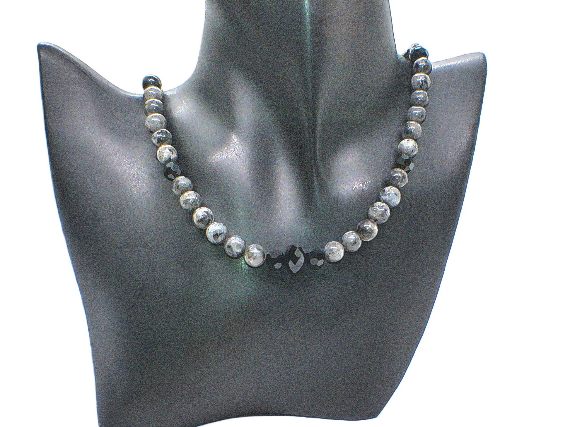 https://www.artistryjewelry.net/products/gorgeous-black-labs-collar-necklace