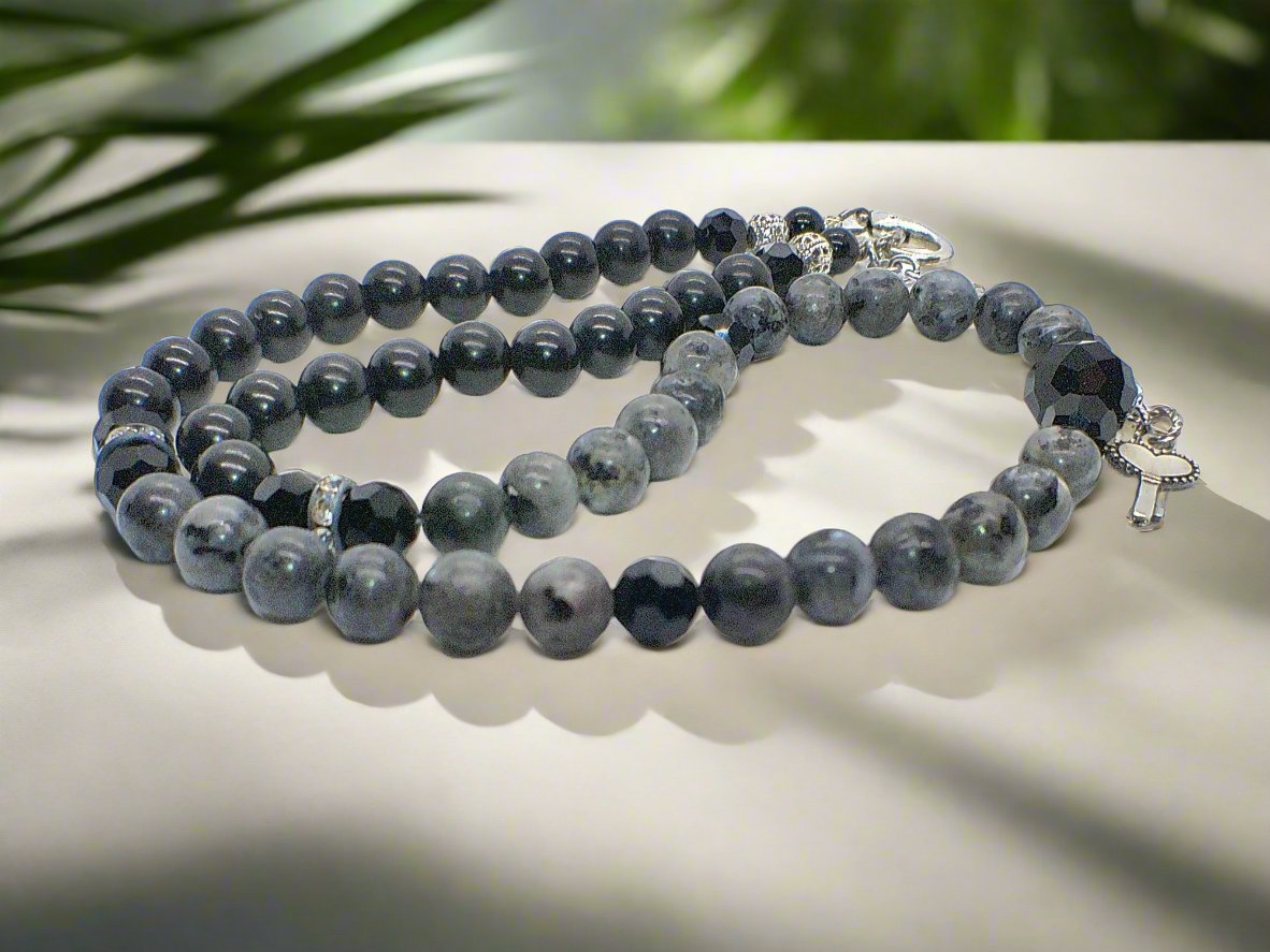 https://www.artistryjewelry.net/products/gorgeous-black-labs-collar-necklace