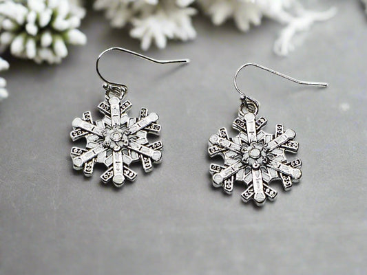 https://www.artistryjewelry.net/products/beautiful-soft-white-snowflake-earrings