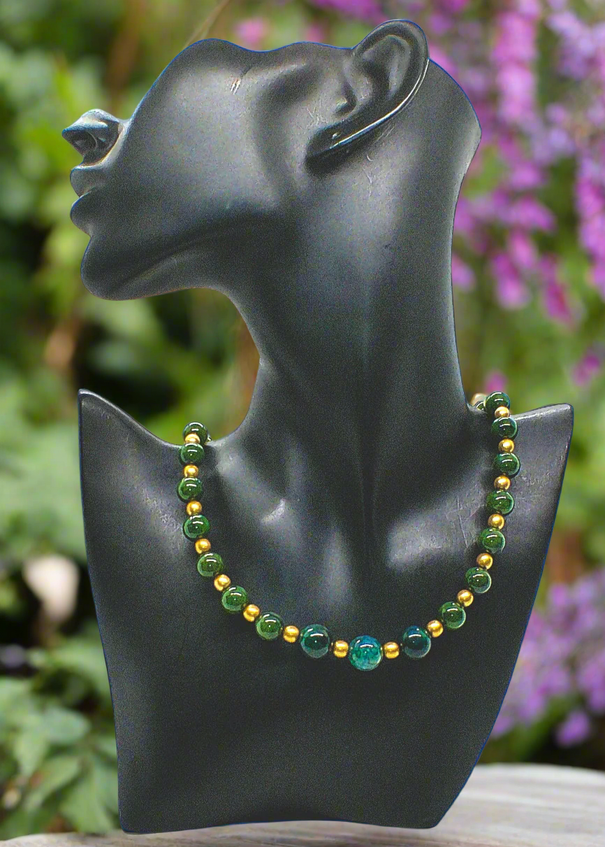 https://www.artistryjewelry.net/products/beautiful-evergreen-delight-necklace