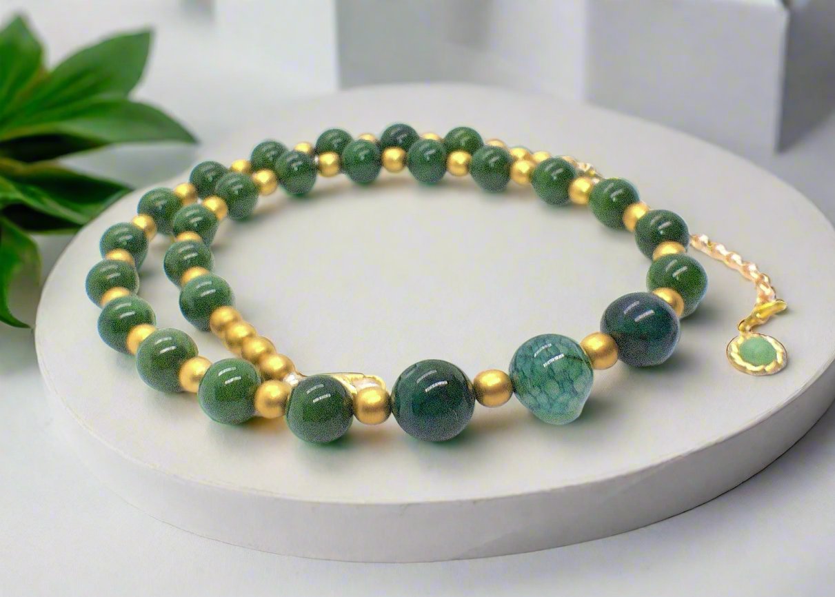 https://www.artistryjewelry.net/products/beautiful-evergreen-delight-necklace