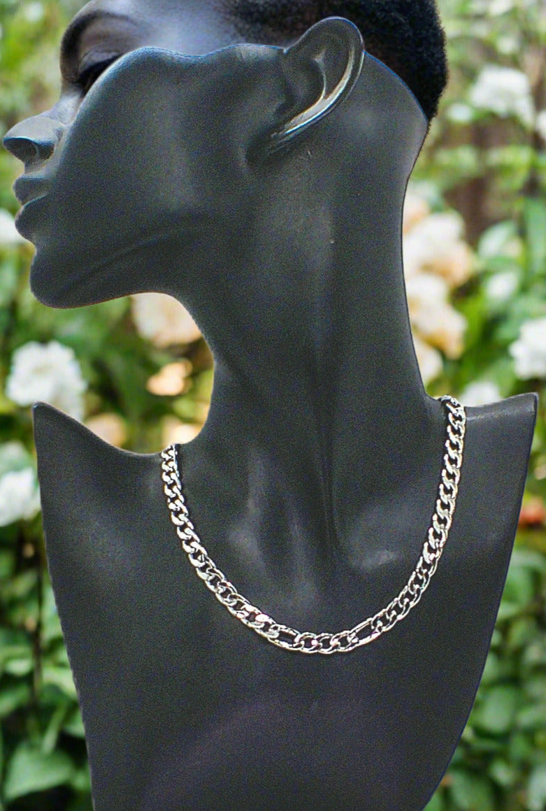 https://www.artistryjewelry.net/products/exciting-silver-chain-necklace