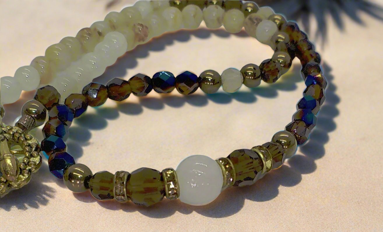 https://www.artistryjewelry.net/products/copy-of-beautiuful-italian-queen-2-a-necklace