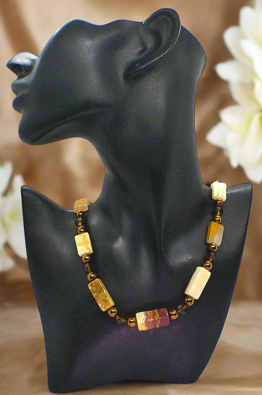 https://www.artistryjewelry.net/products/italian-queen-2-necklace