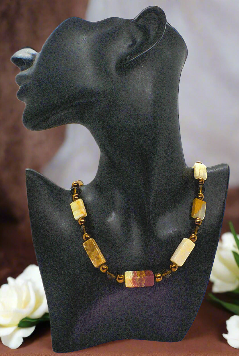 https://www.artistryjewelry.net/products/italian-queen-2-necklace