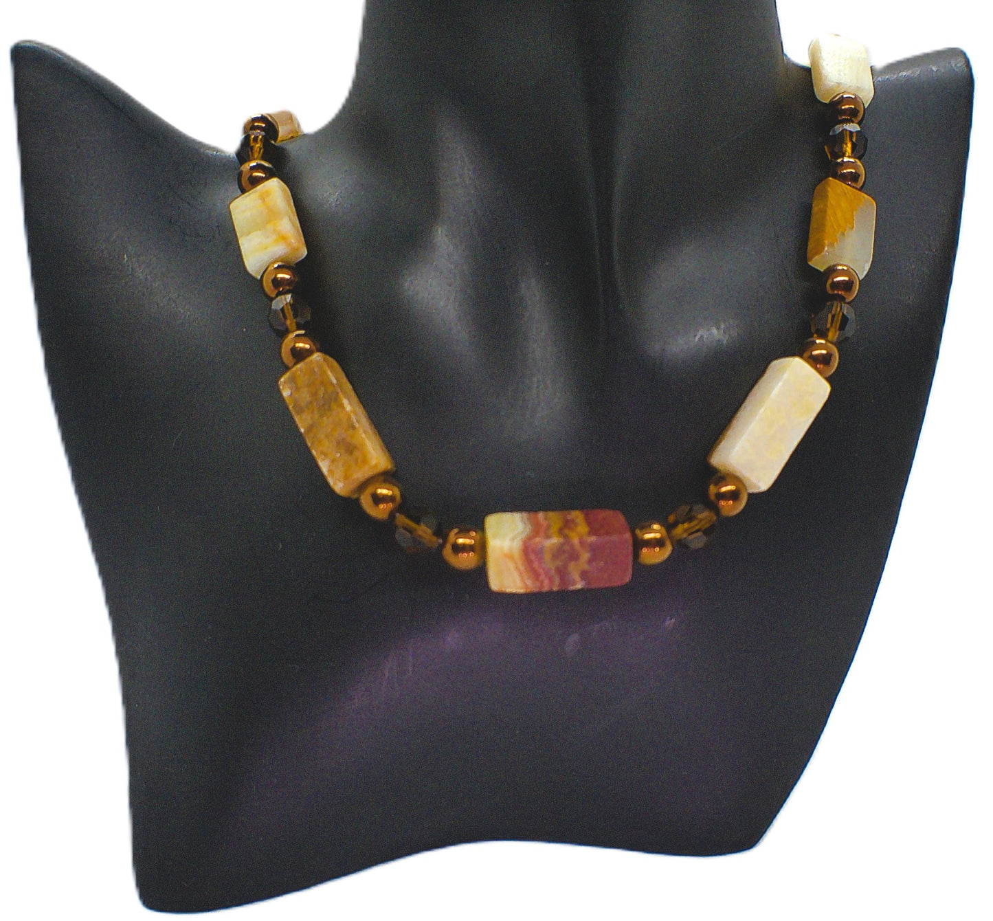 https://www.artistryjewelry.net/products/italian-queen-2-necklace