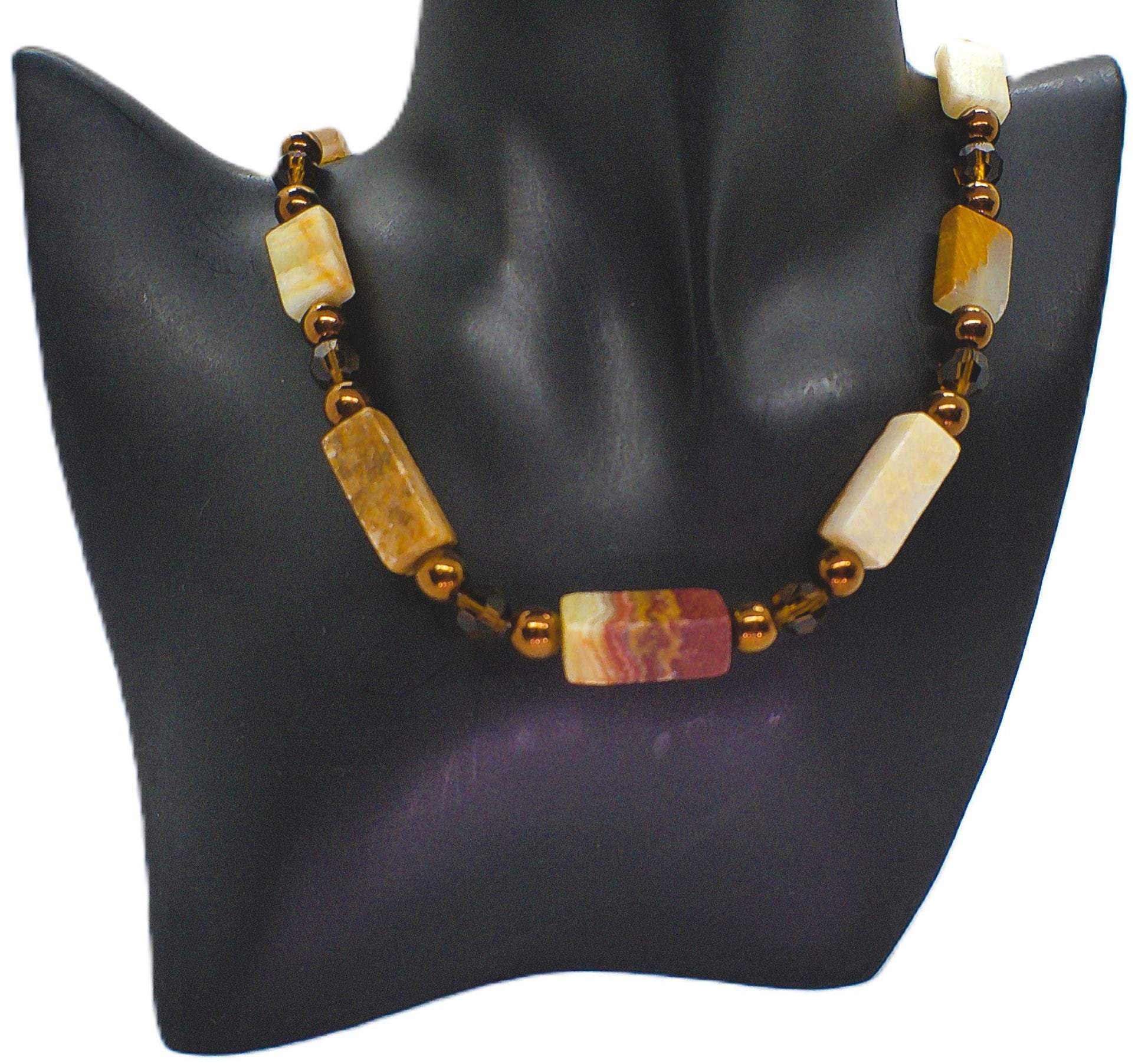 https://www.artistryjewelry.net/products/italian-queen-2-necklace