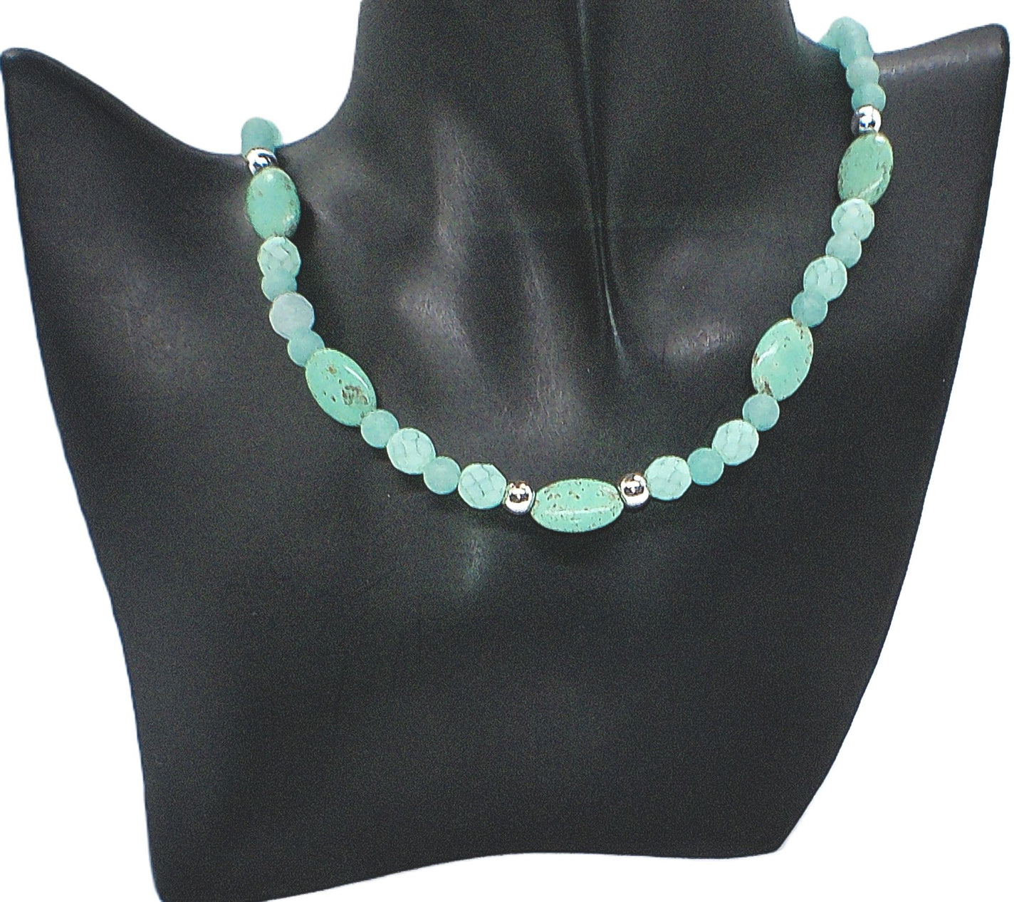 https://www.artistryjewelry.net/products/beautiful-green-goddess-a-matinee-necklace