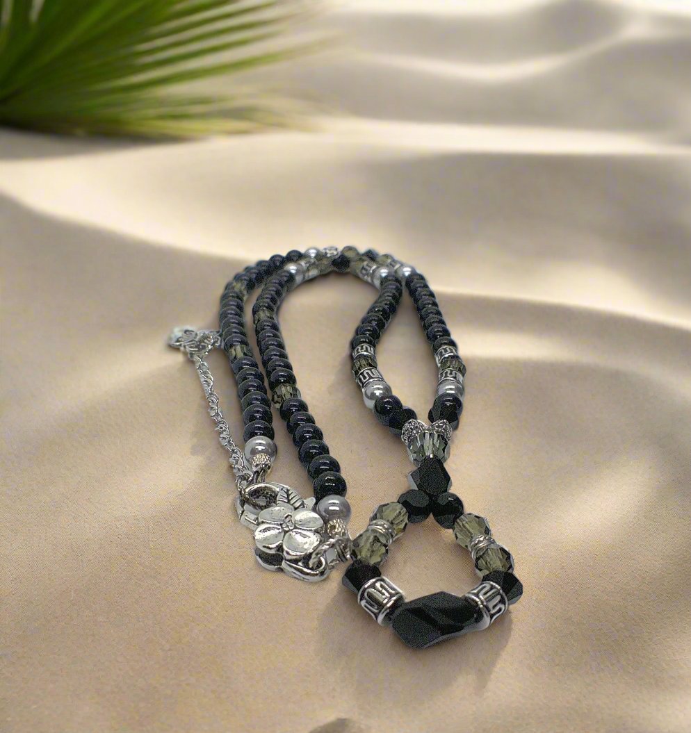 https://www.artistryjewelry.net/products/midnight-sparkle