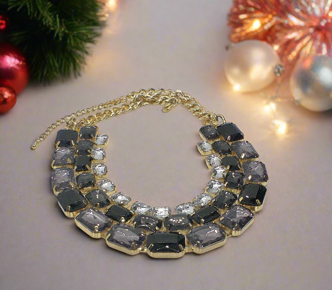 https://www.artistryjewelry.net/products/exquisite-black-diamond-and-gold-necklace