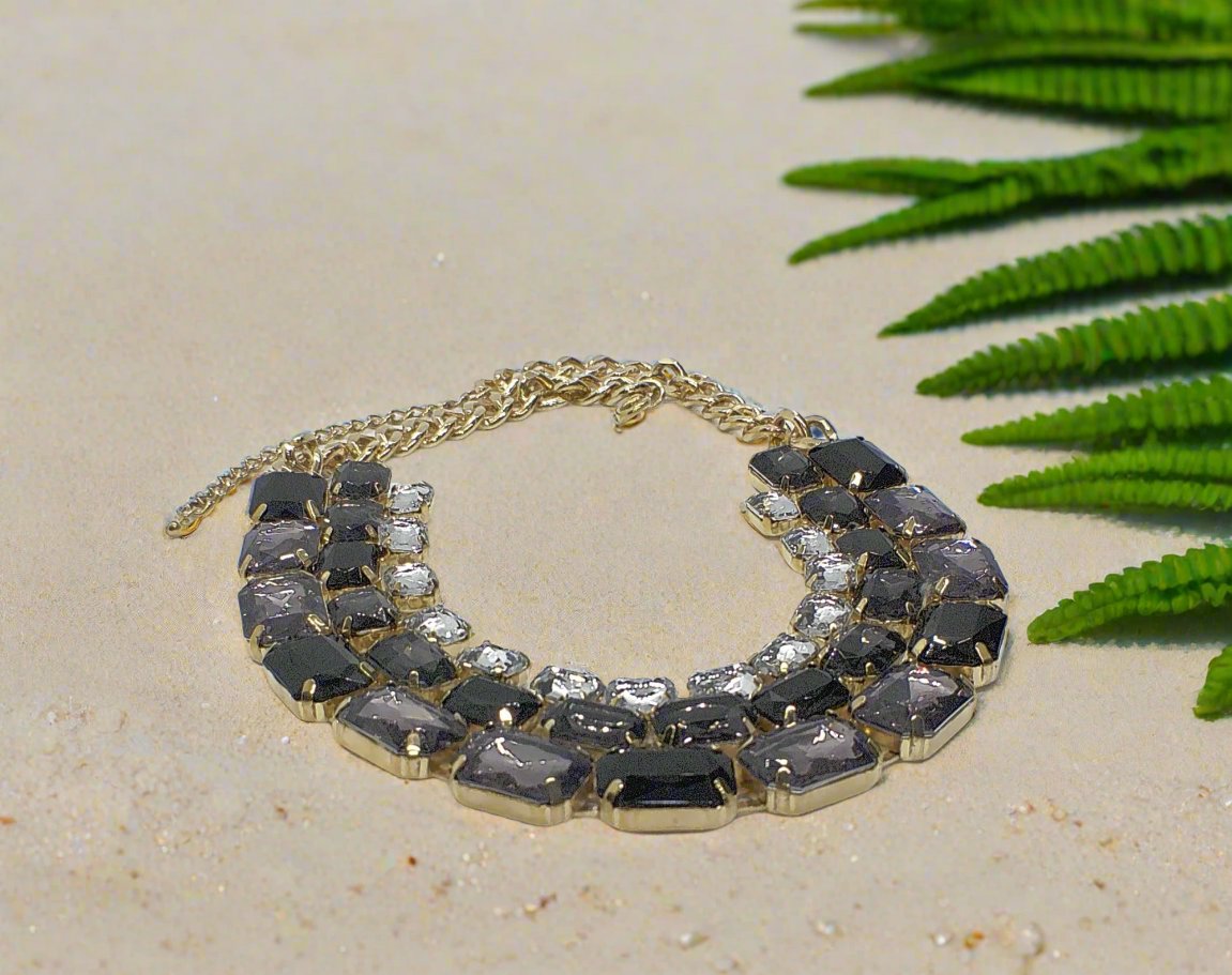 https://www.artistryjewelry.net/products/exquisite-black-diamond-and-gold-necklace